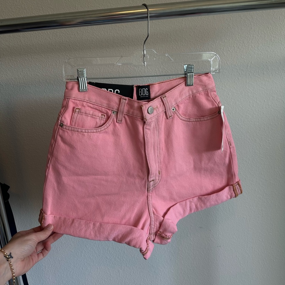 Urban Outfitters - BDG - Pink Denim - Mom High-Rise Shorts -  Size 27 - NWT!!!